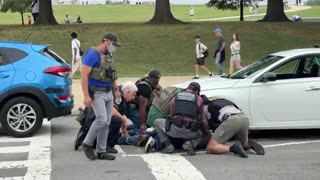 Suspected illegal alien cries & begs for help after trying to run from federal agents in D.C