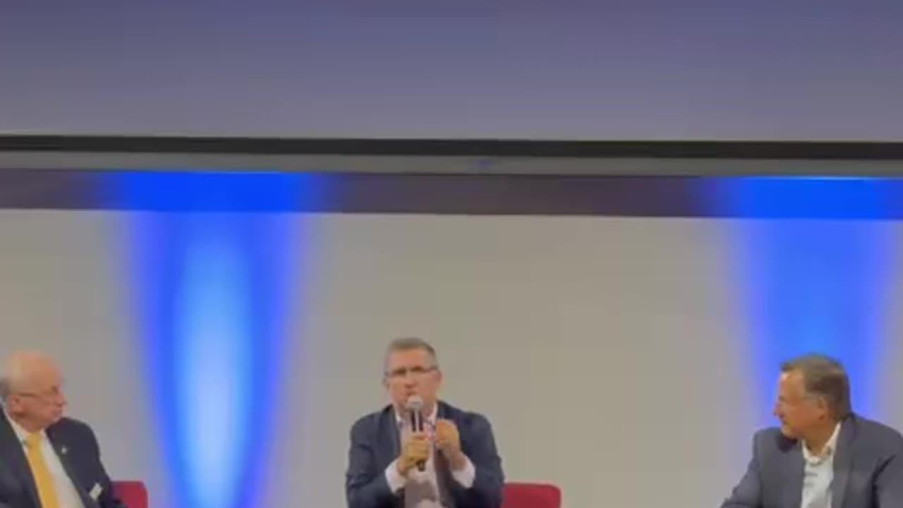 Here is what General Flynn said about Pastor Artur Pawlowski in Virginia.