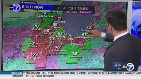 Trending: ABC7 Chicago meteorologist has hilarious realization that his TV is a