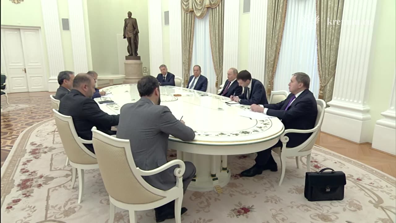 Владимир Путин принимает в Кремле Министра иностранных дел Исламской Республики Иран Аббаса Аракчи