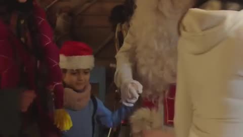 Cristian Ronaldo and his kids dance with Santa claus