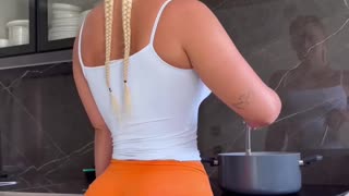 🍑 Sexy Cooking 💯