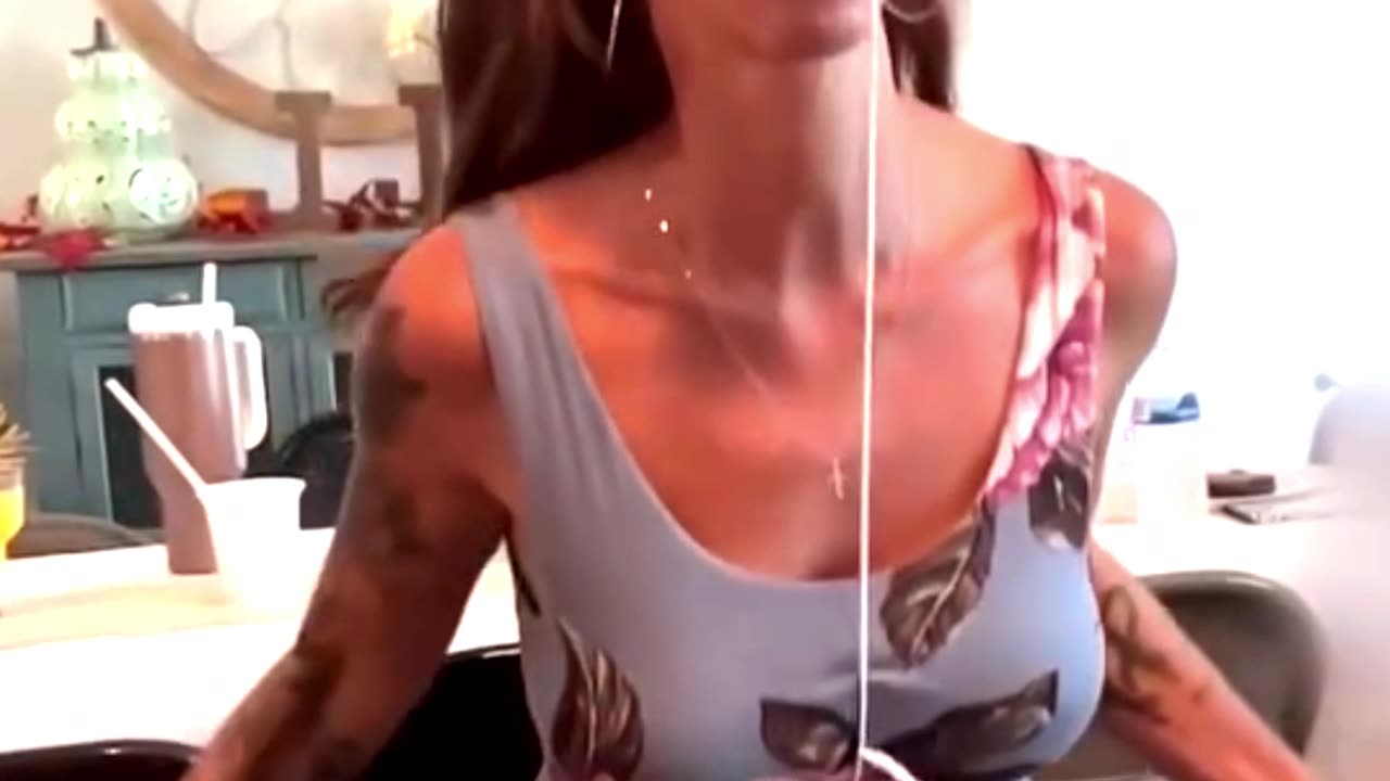 Who can catch the swinging sausage