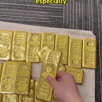 Why people invest in gold 🪙