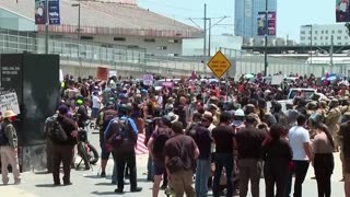 Protesters pushed back in Los Angeles after National Guard deployed