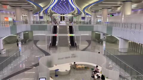 China's Guanzhou Train Station Has Mini-Library