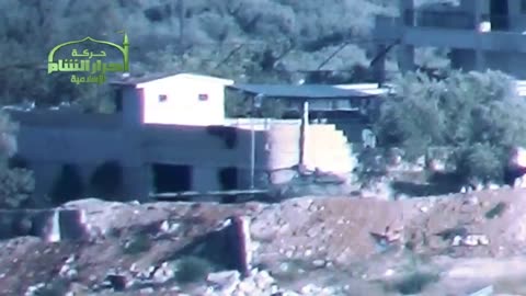 Syrian War TankvsTank Battle T-62 hit by rebel T-55 Idlib governate (Ahrar al Sham) 2013.10.25