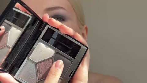 Black Smokey Eye Tutorial (3 Techniques) P12