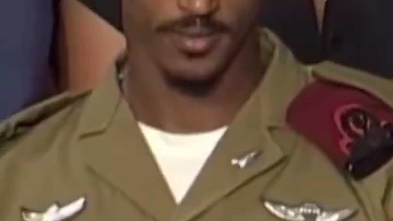 This Israeli hero, Avichail Reuven, ran 12 km straight into danger on October 7
