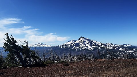 (4K UHD) HIKING HIGHLIGHTS - Exploring the Top of Black Crater Summit! | Three Sisters Wilderness