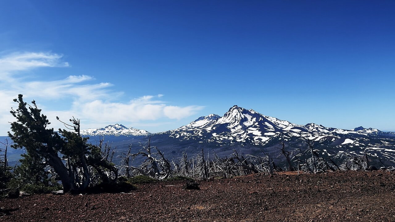 (4K UHD) HIKING HIGHLIGHTS - Exploring the Top of Black Crater Summit! | Three Sisters Wilderness