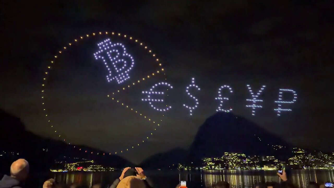 Bitcoin drone show lights up the sky in Lugano, Switzerland 🇨🇭🚁🪙