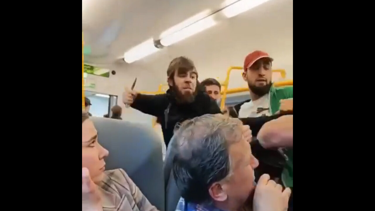 Pasajeros arman trifulca con un cuchillo en tren de Moscú por no pagar el billete