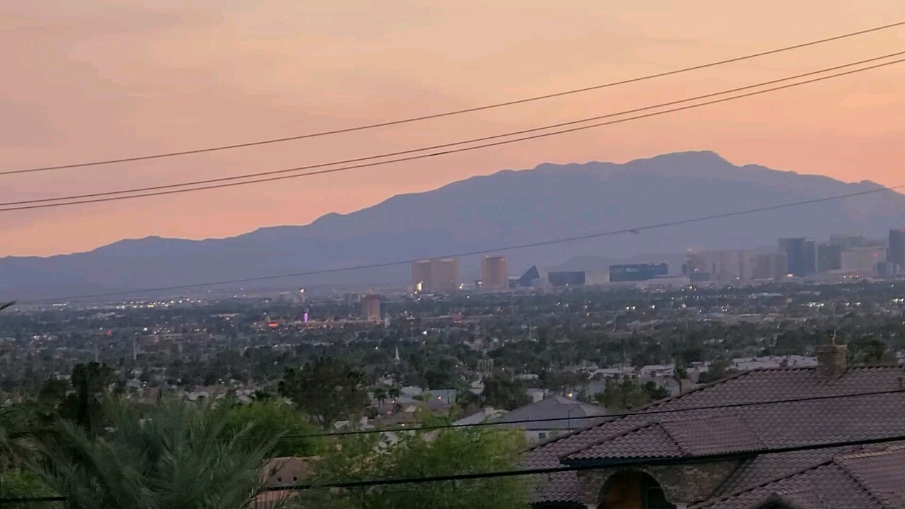 Did you see tonight's Las Vegas sunset? Check this out! 04.20.2025 #follow #lasvegas #gaming #casino