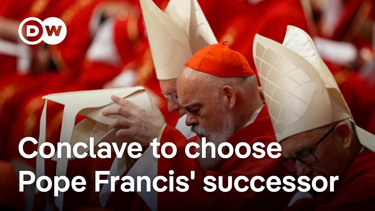 How does the Catholic Church appoint a new pope? | DW News