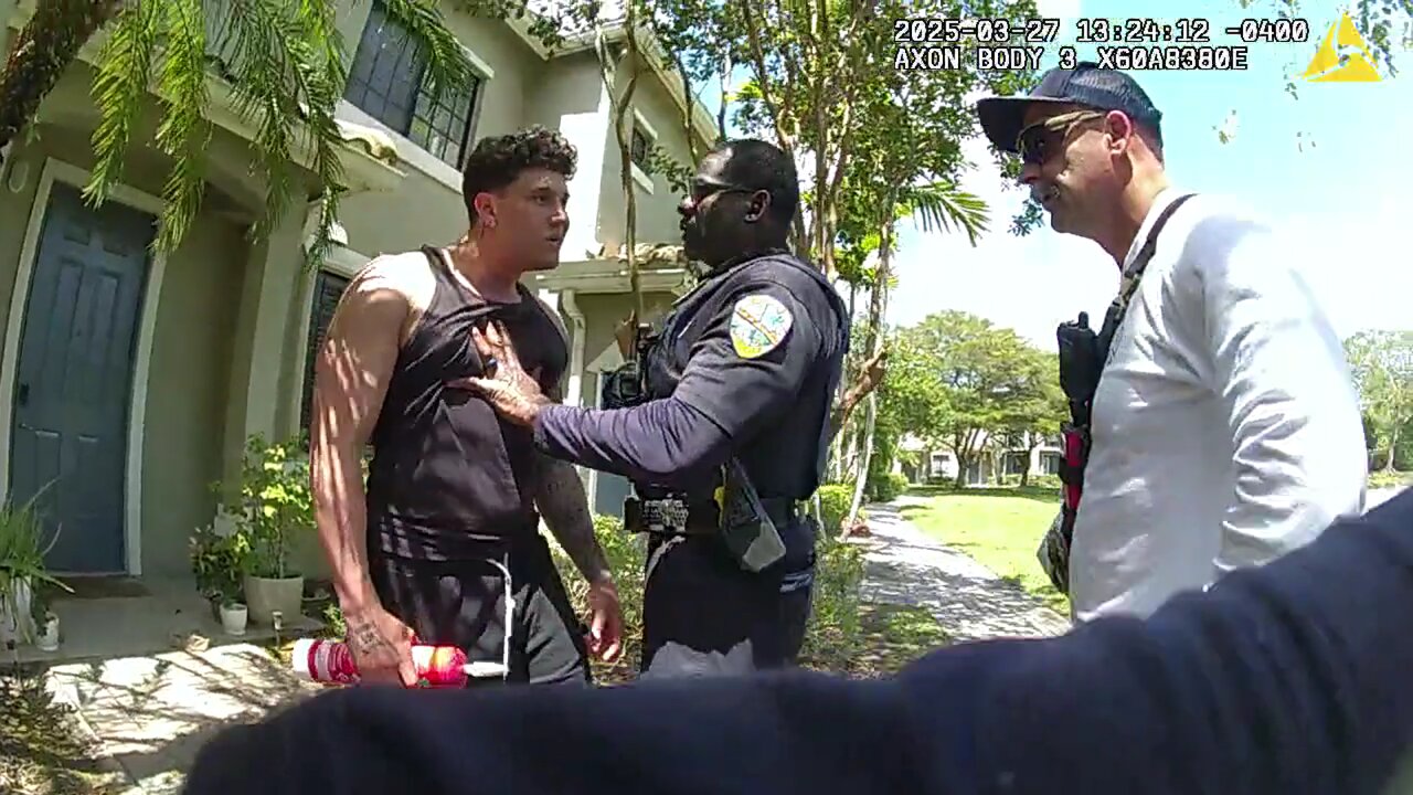 Florida Man on whippets fights with cops