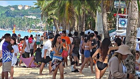 Having Fun At The Beach In Beautiful Weather On The Morning Of October 21,2025