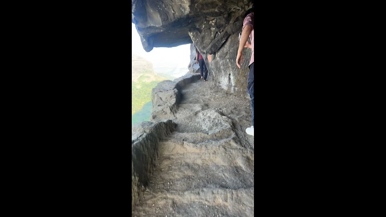 💀💀 horrible stair on the top 💀💀