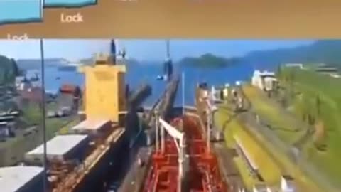 🤯✨ Watch a Ship Navigate Through the Panama Canal! | FeedMyCuriosity