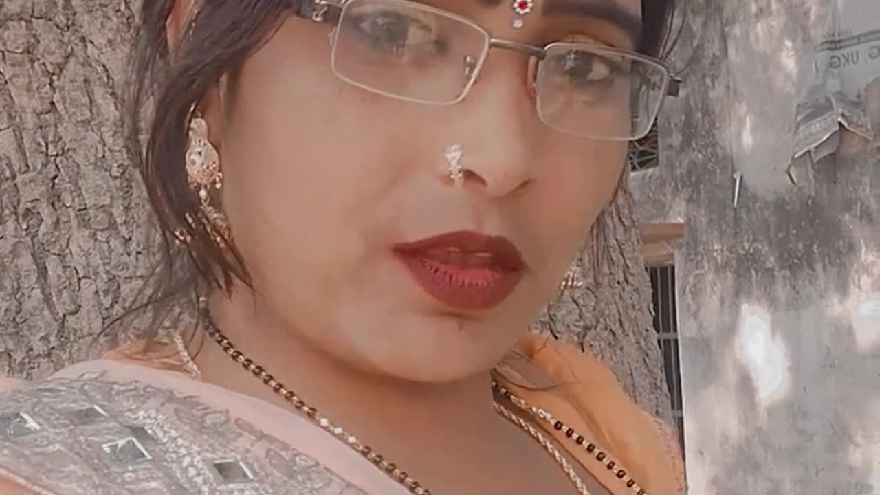 Aankhen Mohabbat Mathe Pe Pasina