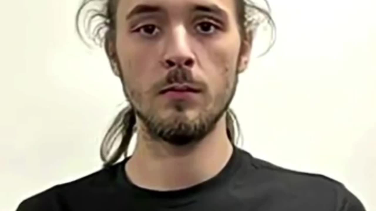 Man arrested plotting to assassinate Governor Kelly Ayotte (R-NH) using homemade bombs.