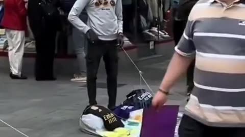 Diversity selling stolen goods