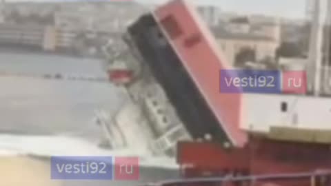 (Insane) 400 Ton Floating Construction Crane Overturns in Sevastopol Harbour