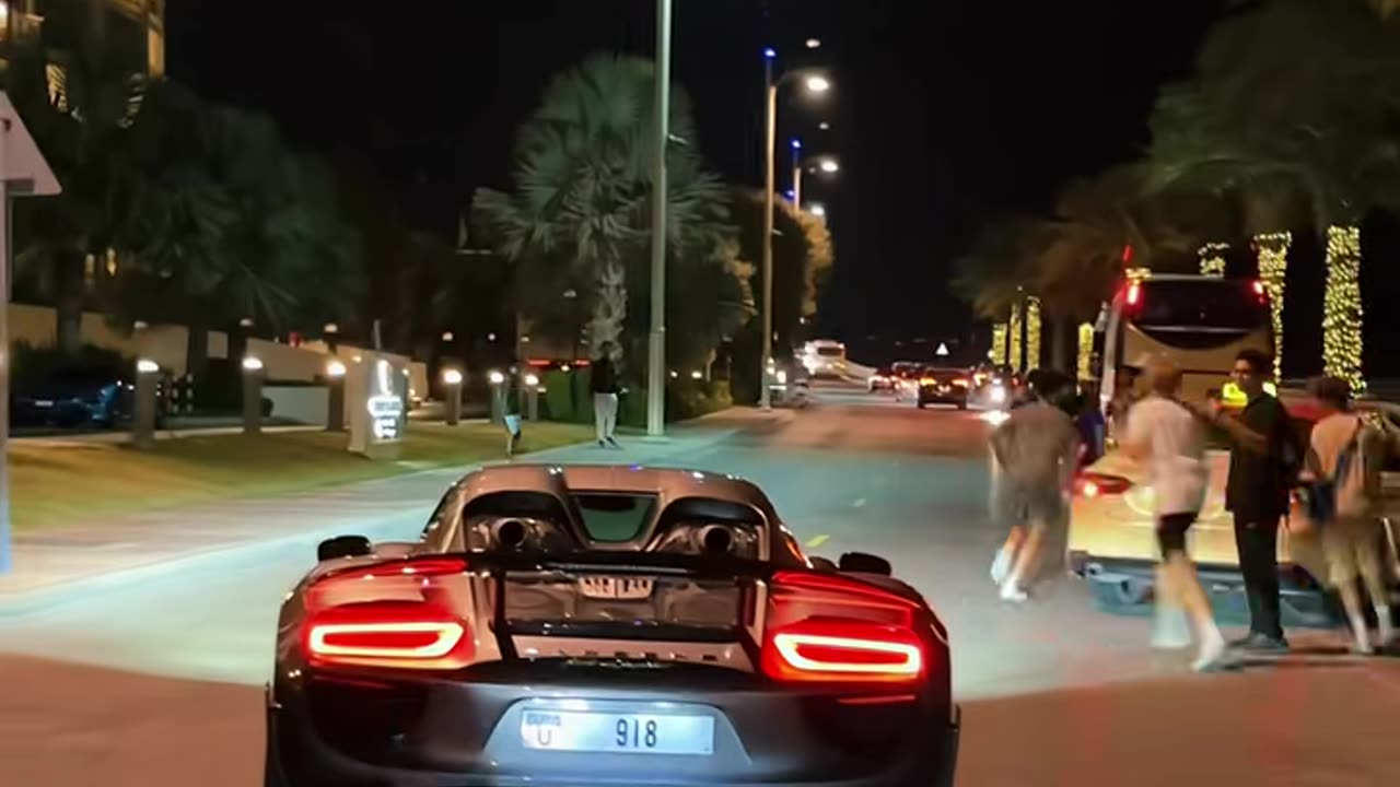 💫 Ferrari in UAE: A Journey of Luxury and Speed! | LuxurySportsCars