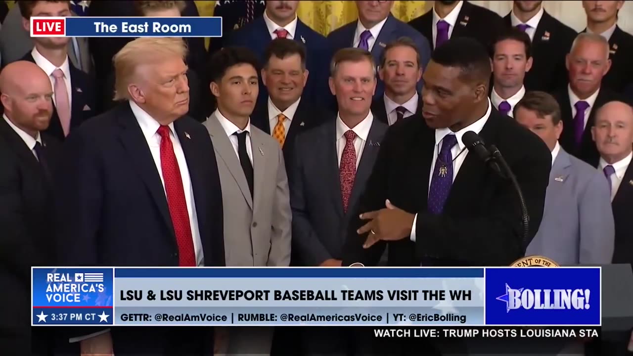 HERSCHEL WALKER ENCOURAGES THE YOUNG ATHLETES