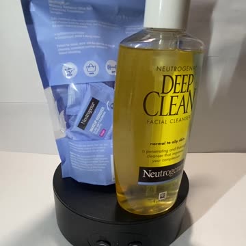 Buy It Now: Neutrogena Facial Cleansing Set: Makeup Remover Towelettes + Liquid Facial Cleanser