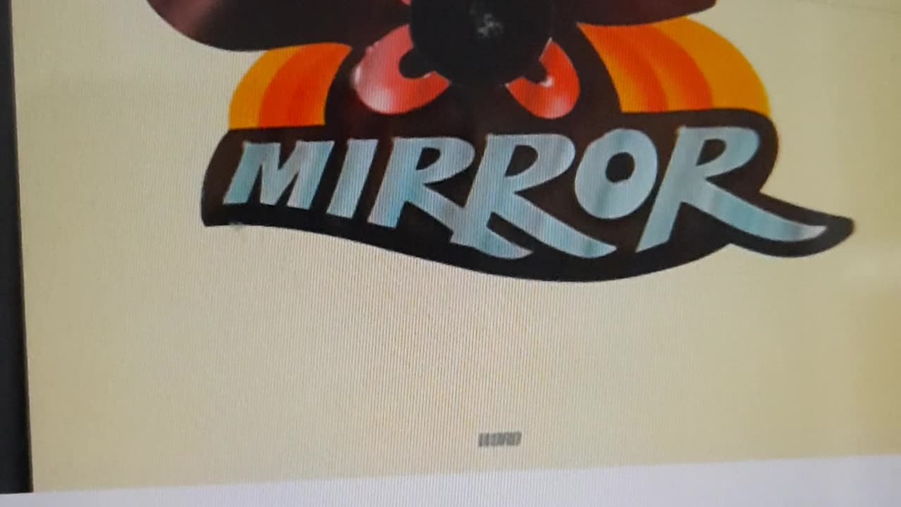 Evie - another from her Mirror album🏝