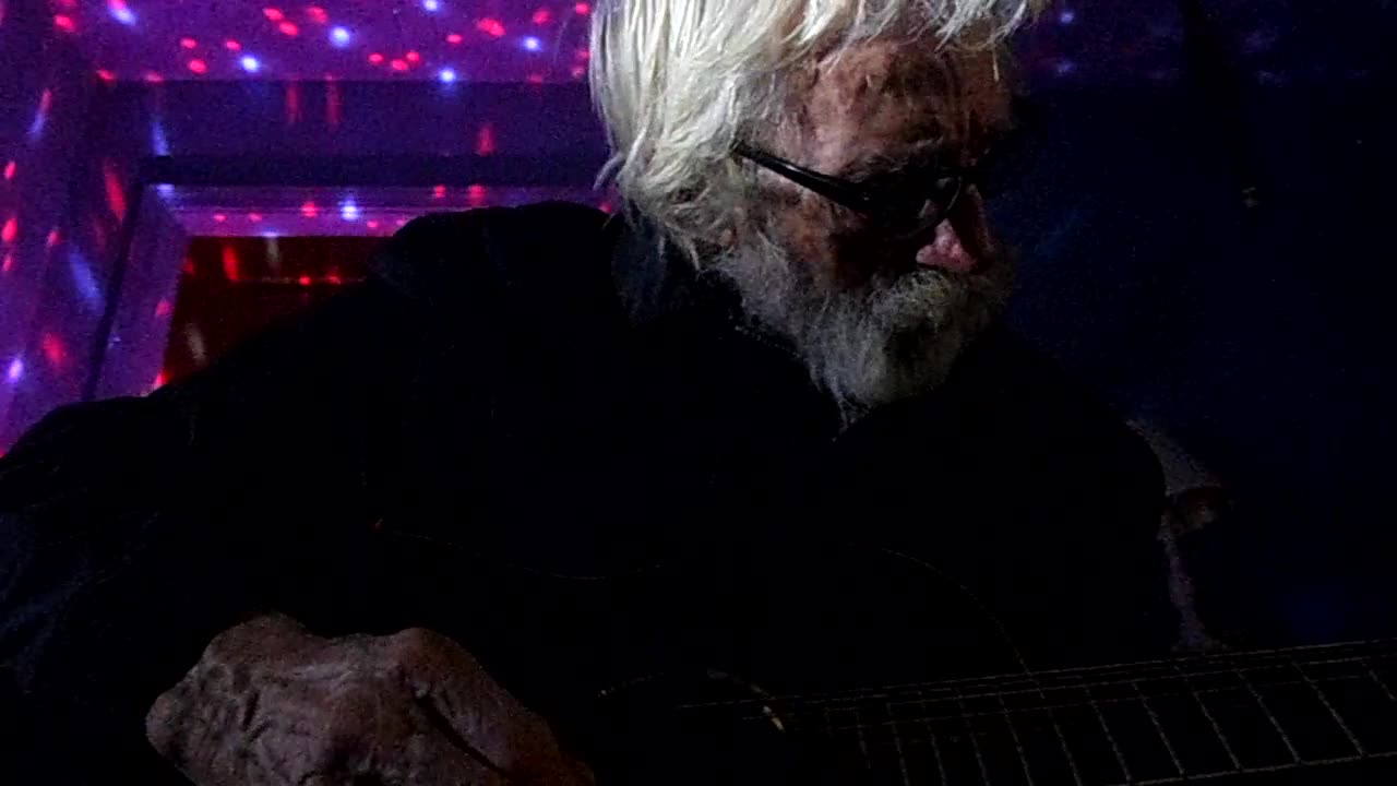 GOODOBOY*GUITAR LEED
