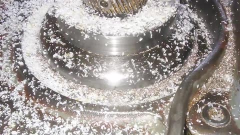 Helical gear teeth cutting