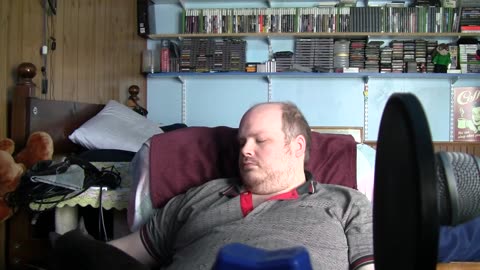 Cat gets comfy and interrupts STO session