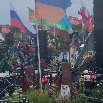 "Never Would Have Thought They Would Join the SMO"(Man Sees Friends in Town Cemetery for First Time)