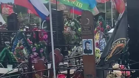 "Never Would Have Thought They Would Join the SMO"(Man Sees Friends in Town Cemetery for First Time)