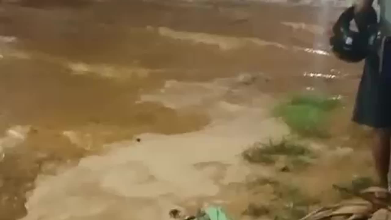 Video: el drama de una iglesia afectada por rotura de tubo en Henequén