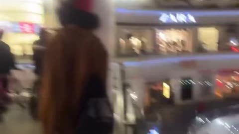 Zara store gets looted in Los Angeles amid the ongoing riots against deportations
