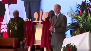 Prince Edward unveils plaque at Papua New Guinea independence event