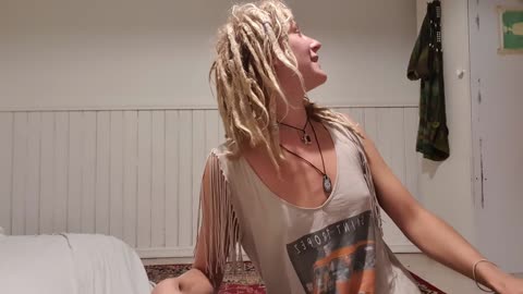 Tuning in to the vibration of love <3