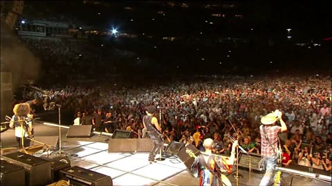 Are You Gonna Go My Way (with Jason Aldean) - Lenny Kravitz (live)