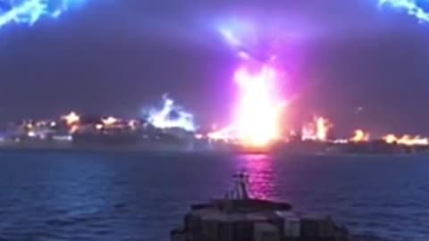 👽 Cargo Ship Camera Captures Unbelievable UFO Footage #Bermuda 📐