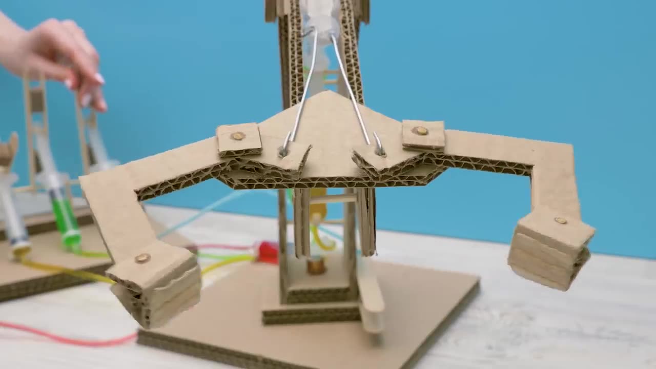 How to Make Hydraulic Powered Robotic Arm from Cardboard