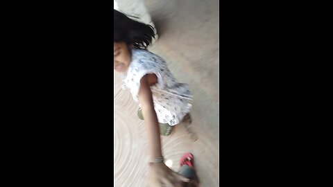 choti bachii ne pit diya #viral #video