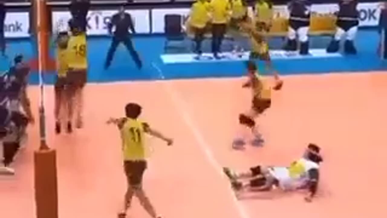 Poor Guy 😳😱😂🤣