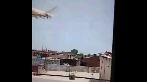 India plane crash in doctors hostel