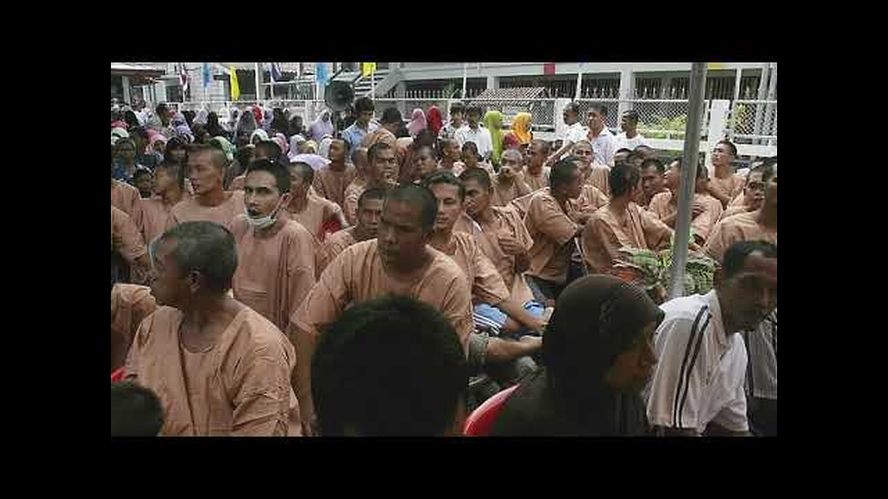 bang kwang prison for farangs (the big tiger prison) - bangkok hilton on chao phraya river Thailand