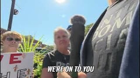 (Clips) Is the Left Violent? Asking People on the Streets