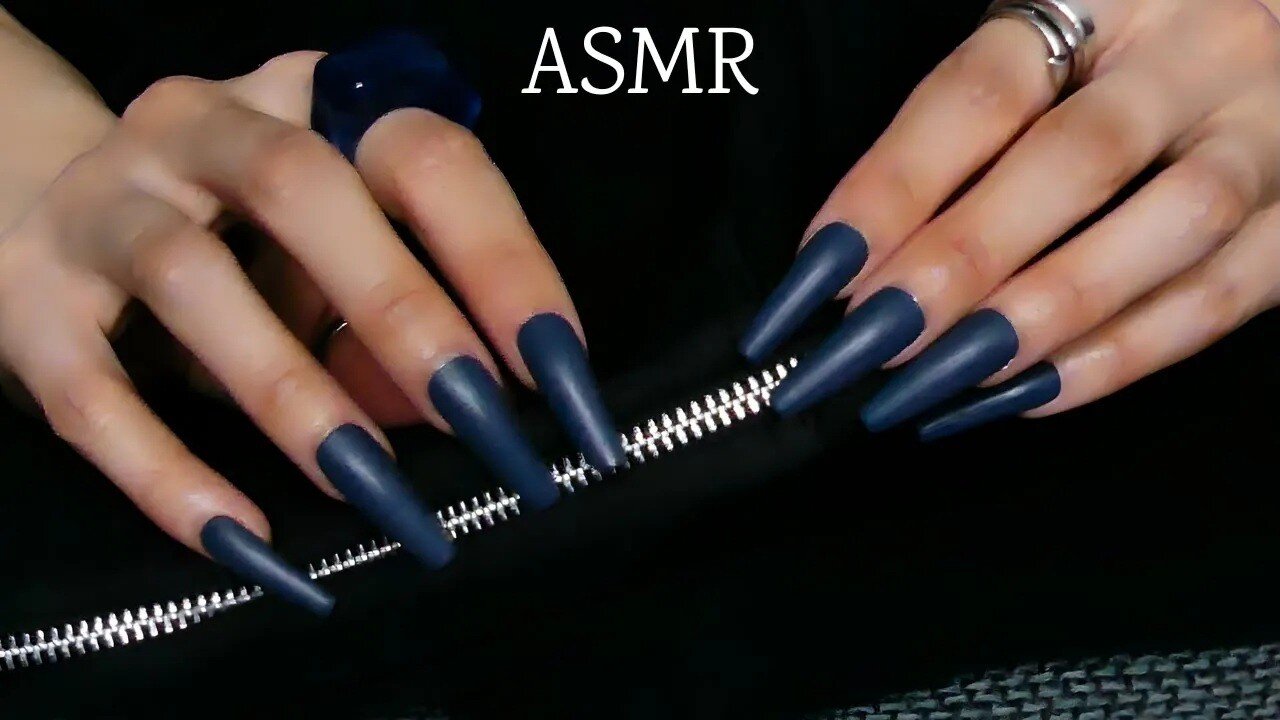 ASMR Tapping & Scratching Zippers (no talking, fabric sounds)