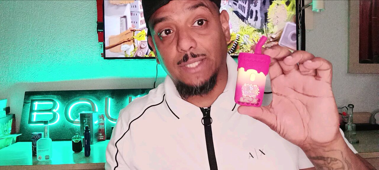 STRAWBERRY BANANA 2G REVIEW BY BOBA BARS